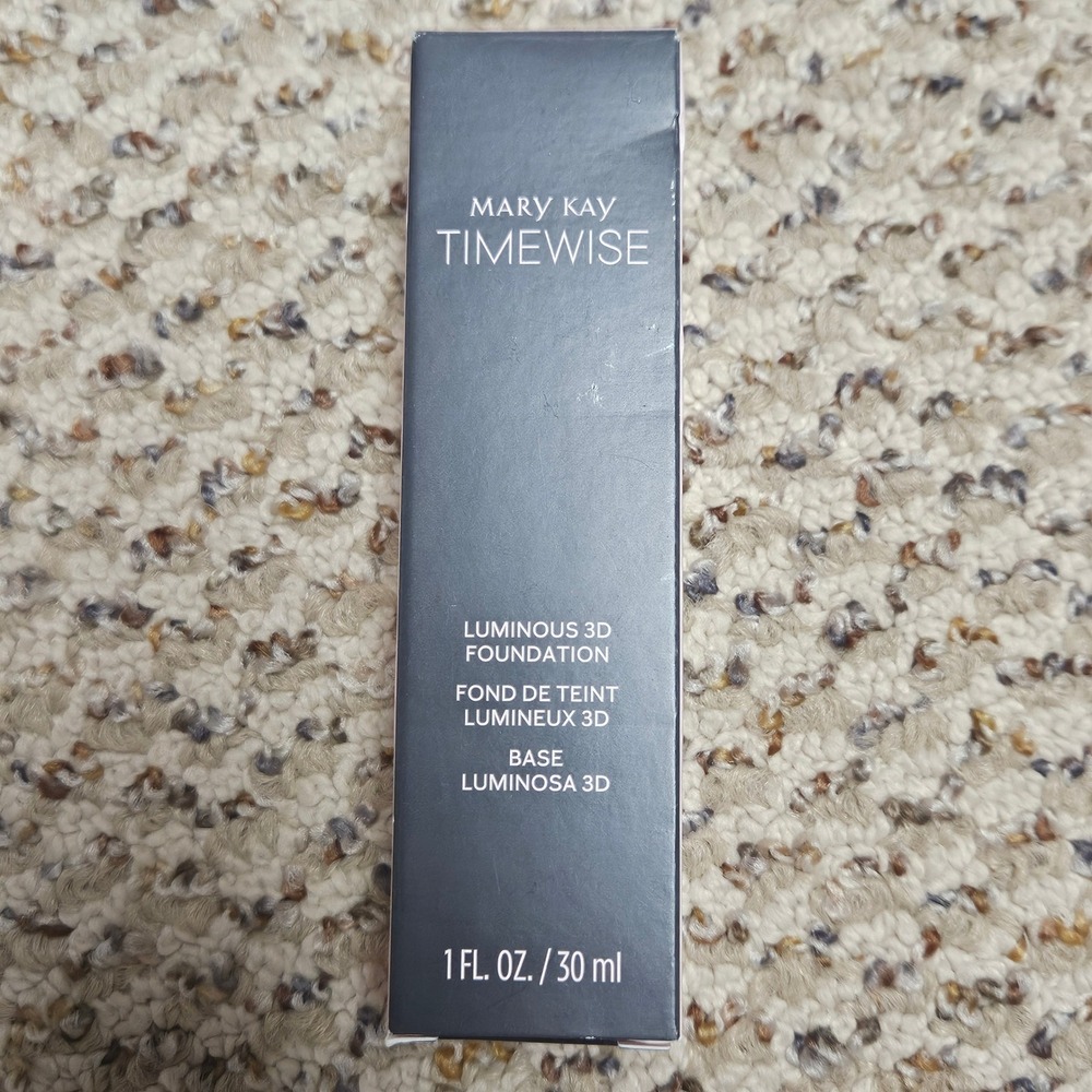 Mary Kay TimeWise Luminous 3D Foundation Ivory‎ C 100 Normal to Dry Skin 1oz